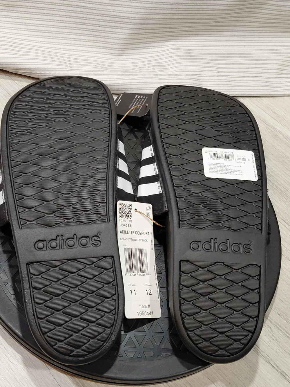 NWT Adidas Black/White Adilette Slide Sandals MENS 11 WOMENS 12